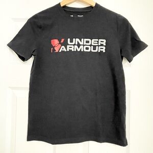 Under Armour Kids Black and Red Tee Large